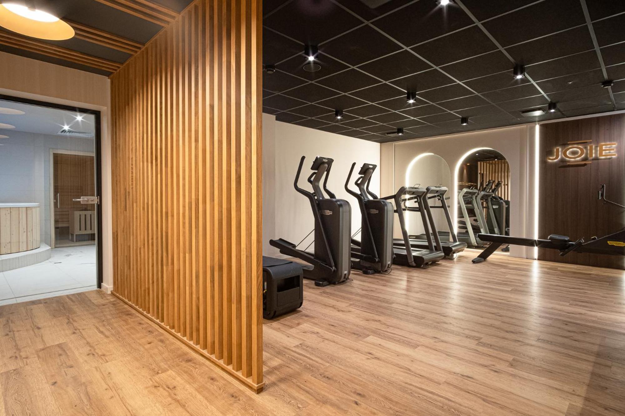 Mercure Saint-Lary Экстерьер фото