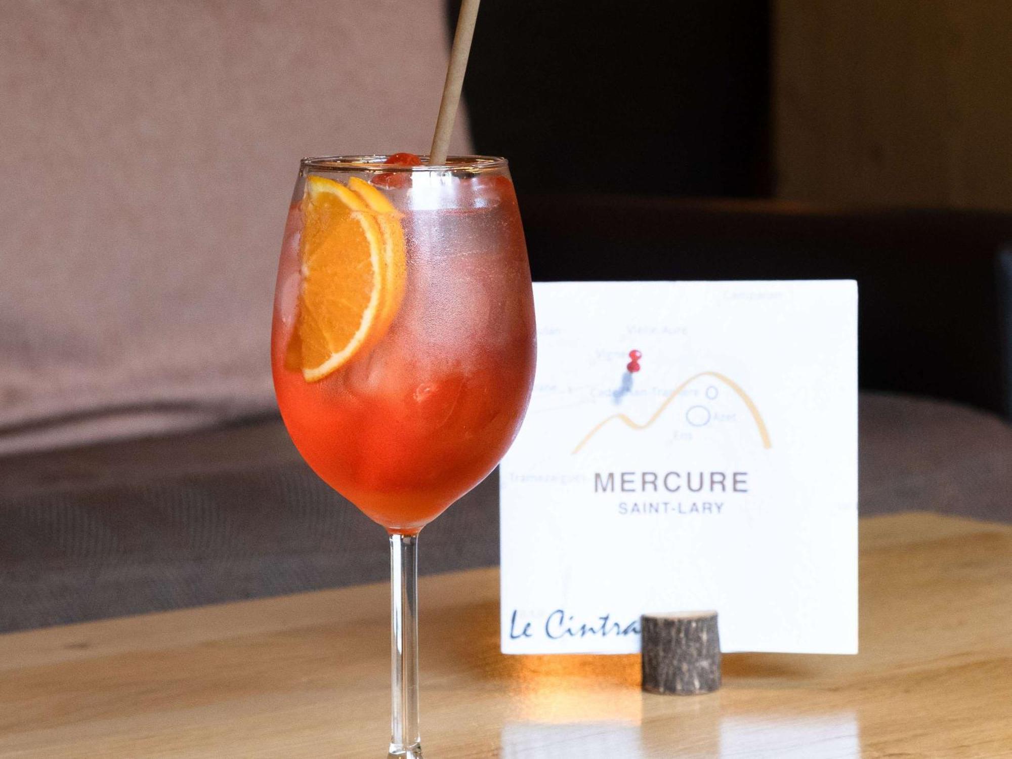 Mercure Saint-Lary Экстерьер фото