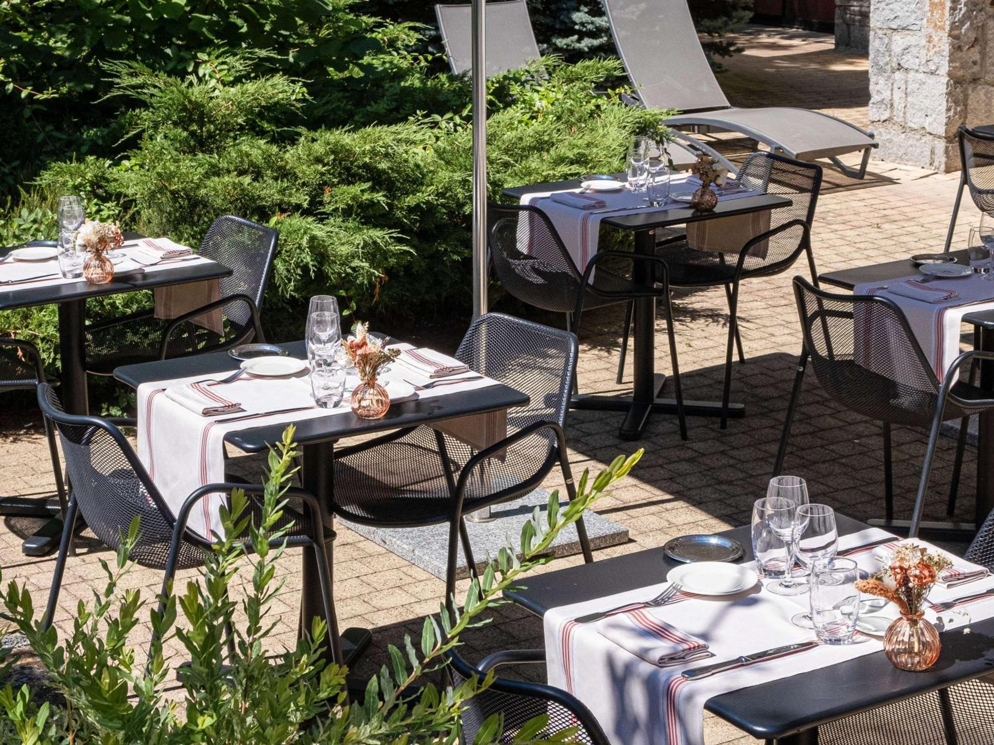 Mercure Saint-Lary Экстерьер фото